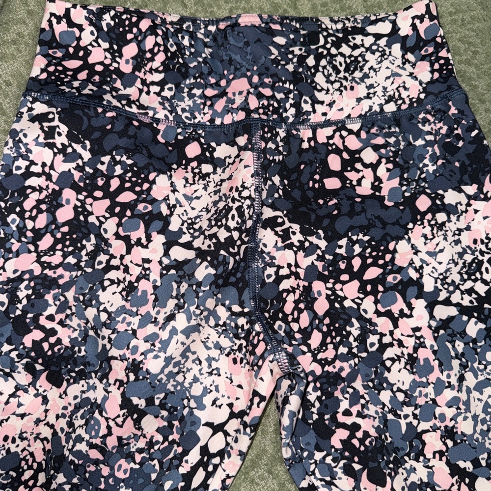 Women's Patterned Leggings in Pink and Blue